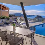 Luxurious Home In Razanj *