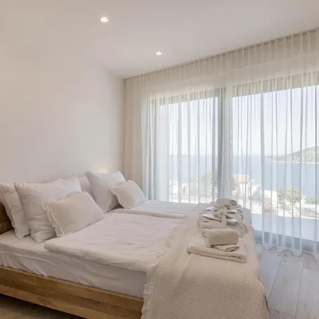 Luxurious Home In Razanj