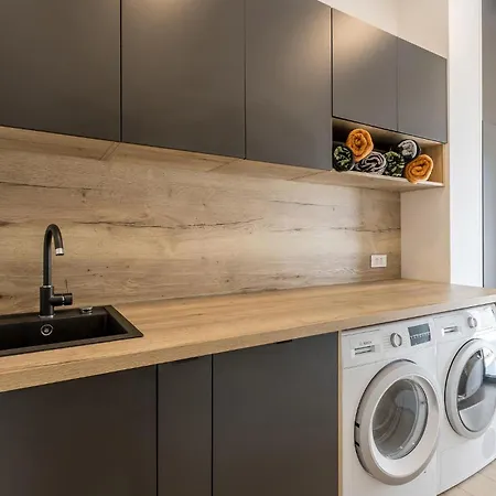 Ferienhaus Lovely In *