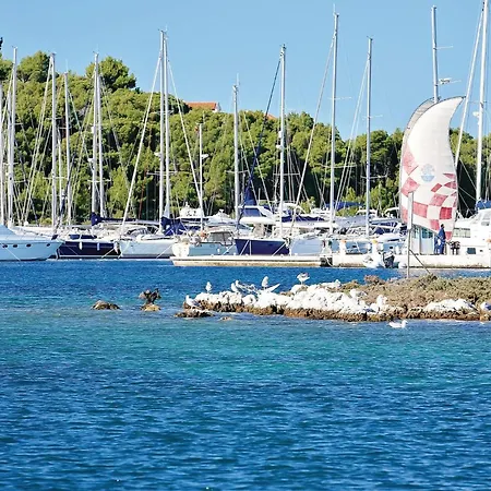 Holiday home Lovely In